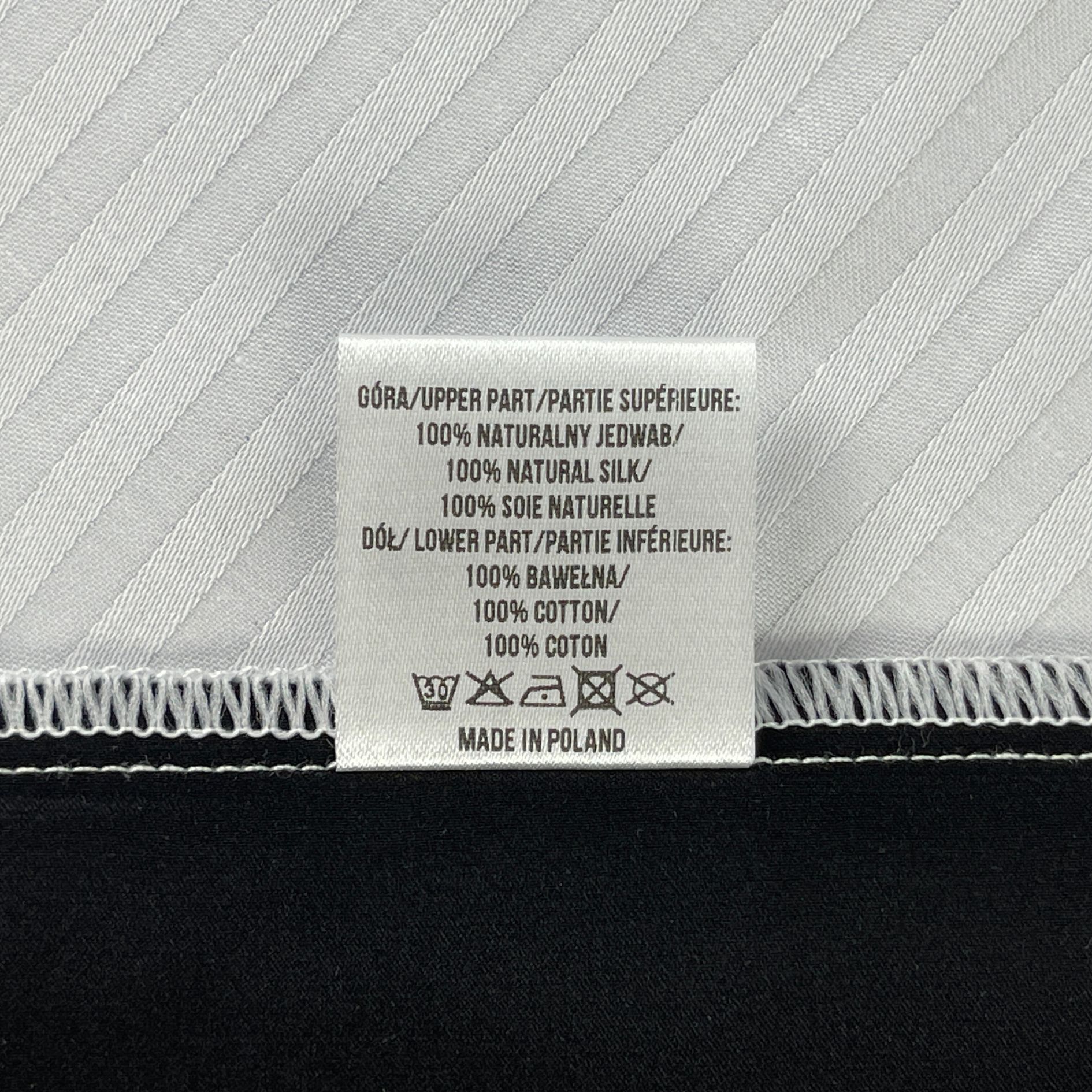 jedwabna poszewka czarna 1