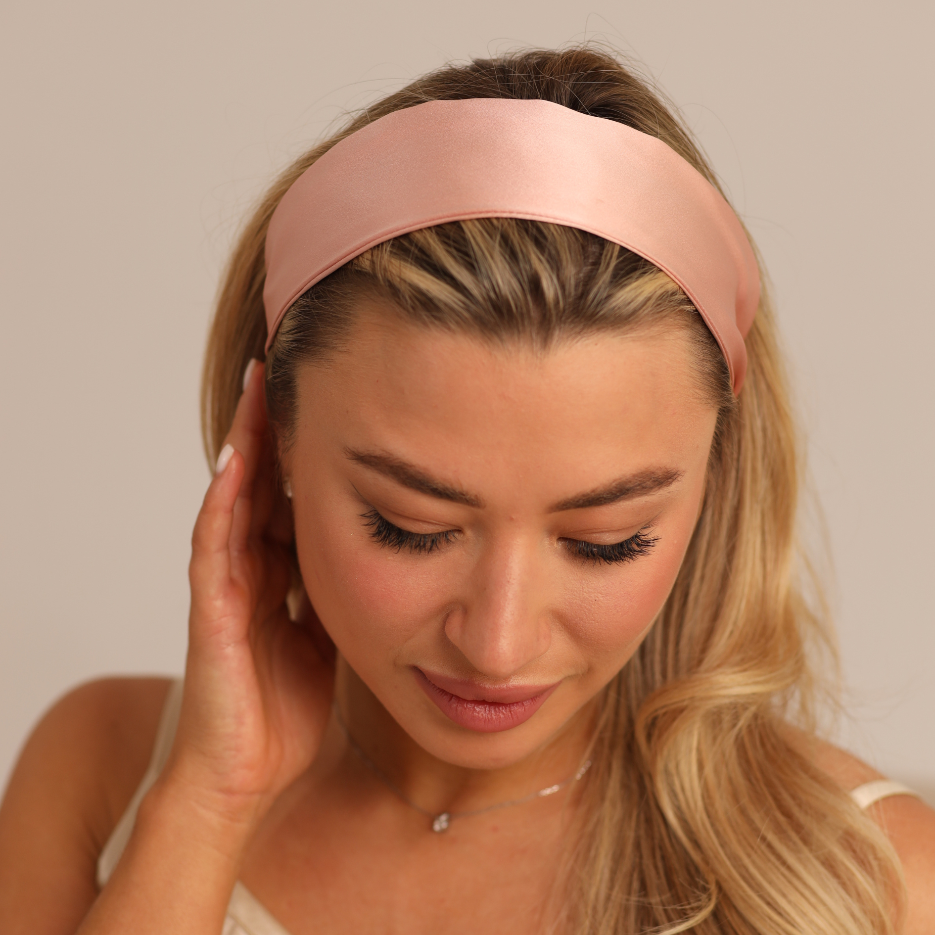 Jedwabna Opaska do Włosów Qrown